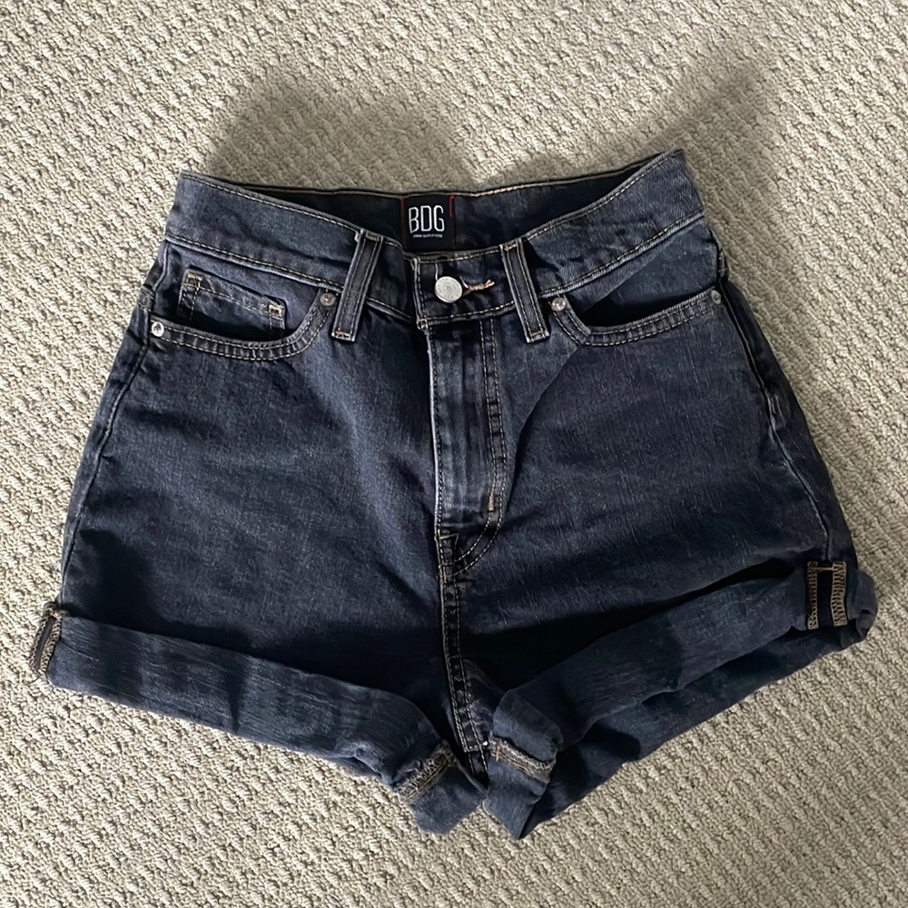 💌 {urban outfitters} BDG denim shorts